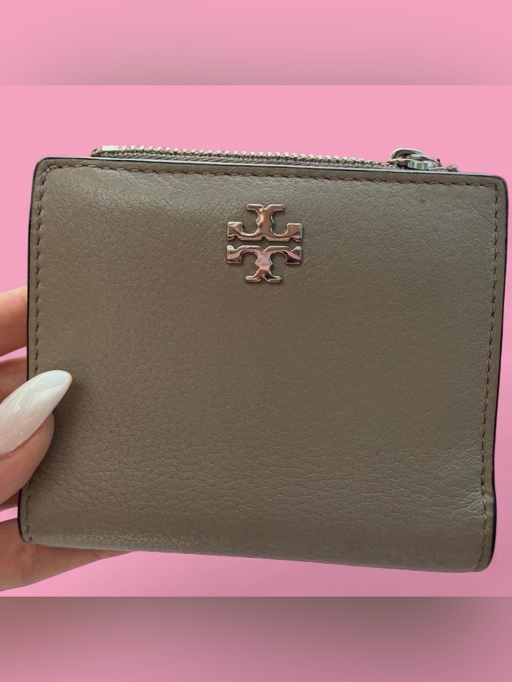 🤎 Tory Burch Mini Wallet Small Pebbled Leather Zip Coin Wallet Taupe 🤎